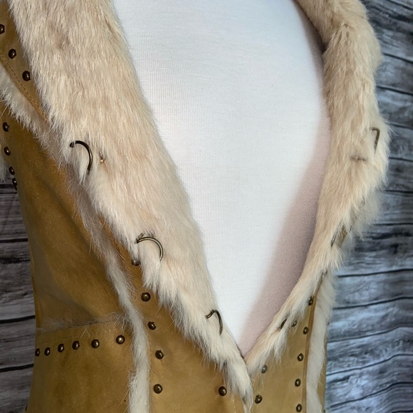 SHERI BODELL Studded Leather 100% Rabbit Fur Vest - Picture 6 of 9